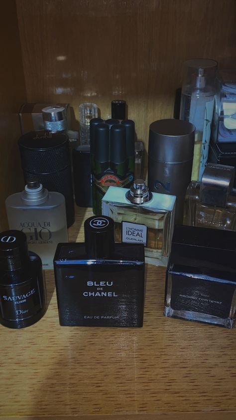 Perfumes collection Alcoholic Drinks Pictures, Cologne Collection, Attitude Bio For Instagram, Best Perfume For Men, Best Fragrance For Men, Celebrity Perfume, Instagram Time, Driving Pictures, Best Fragrances