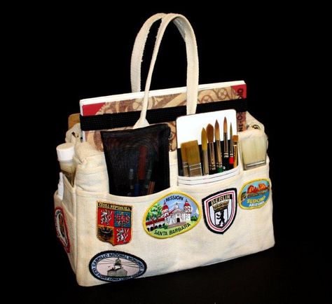 I am an organized person by nature and the idea of having everything I need for a sketch outing in a compact organized space delights ... Brenda Swenson, Travel Art Kit, Artist Bag, Art Supplies Bag, Diy Sac, Artist Supplies, Everyday Art, Art Case, Sedona Arizona