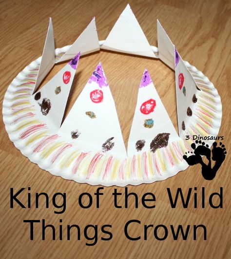 Make your own paper plate crown - great for pretend play! Where The Wild Things Are Kindergarten Activities, Where The Wild Things Are Preschool Art, Where The Wild Things Are Craft For Kids, Where The Wild Things Are Crafts Preschool, Where The Wild Things Are Art Projects, Where The Wild Things Are Crafts, Where The Wild Things Are Activities, Wild Things Book, Storybook Crafts