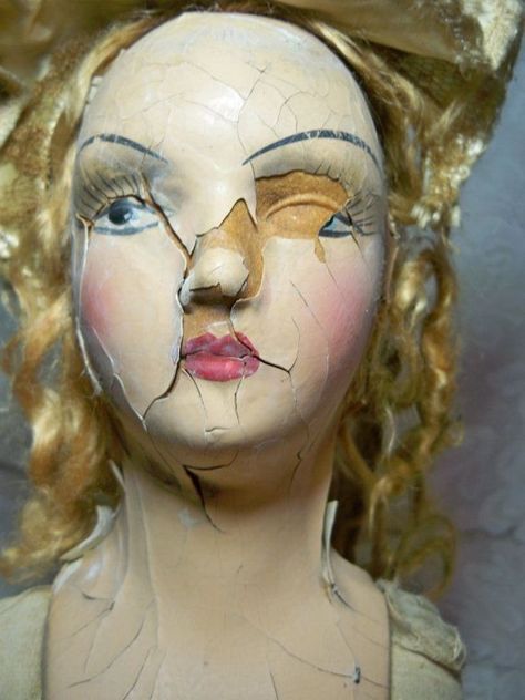 Broken Doll Makeup, Broken Doll, Rose Window, Doll Faces, Victorian Dolls, Doll Makeup, Dolls Houses, China Dolls, Doll Vintage