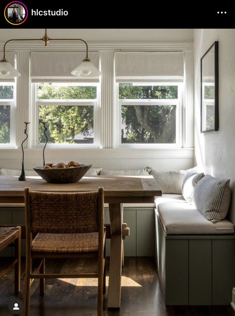 Dinette Seating, Kitchen Nook Ideas, Kitchen Nook Bench, Eating Nook, Banquette Ideas, Pnw Style, Nook Bench, Banquette Seating In Kitchen, Cozy Breakfast Nook