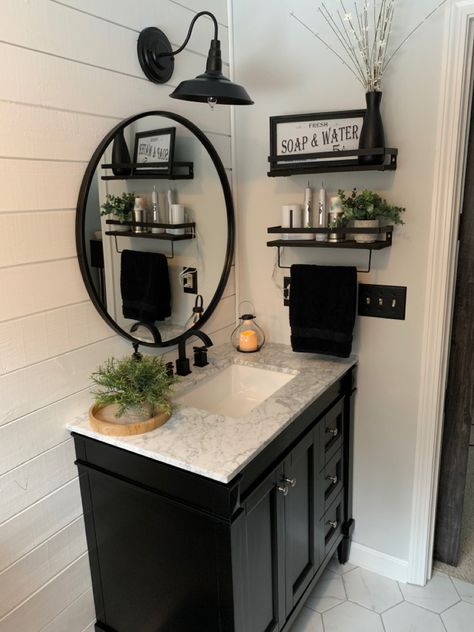 Hostel Room, Bathroom Farmhouse Style, Restroom Decor, Bathroom Decor Apartment, Bathroom Design Decor, Bathroom Remodel Designs, Remodel Bathroom, Bathroom Inspiration Decor, Upstairs Bathrooms