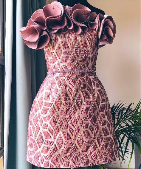 Brocade Dress Styles, Paris House, Feminine Hygiene Products, Classy Short Dresses, African Fabric Dress, Chic Dress Classy, Short African Dresses, Brocade Dress, African Fashion Traditional