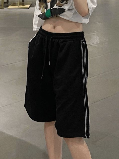 Striped Baggy Black Sweat Shorts - AnotherChill Black Sweat Shorts, Y2k Sporty, Closet Wishlist, Black Sweats, Baggy Shorts, Knee Length Shorts, Hot Shorts, Sweat Shorts, Shorts Black