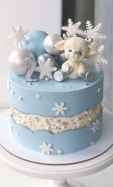 20. Baby 2nd Birthday Blue and White Winter Cake As the nights draw in, retreat to the warmth of the kitchen and bake sweet... Winter Baby Shower Cake Boy, White Winter Cake, Winter Torte, Winter Cakes, Winter Wonderland Cake, Baby Boy Birthday Cake, Christmas Themed Cake, Baby First Birthday Cake