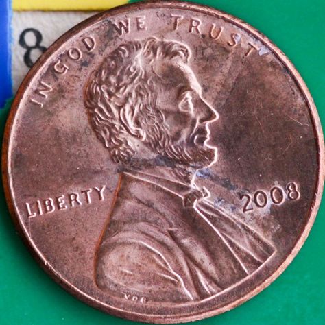 2008 Penny Value - Find out how much your 2008 pennies are worth here! Plus, a list of rare and valuable 2008 penny errors you should be looking for. via @lynnettewalczak Valuable Coins List Pennies, Penny Value Chart, Wheat Penny Value, Rare Coin Values, Old Pennies Worth Money, Old Coins Value, Rare Pennies, Penny Values, Valuable Pennies