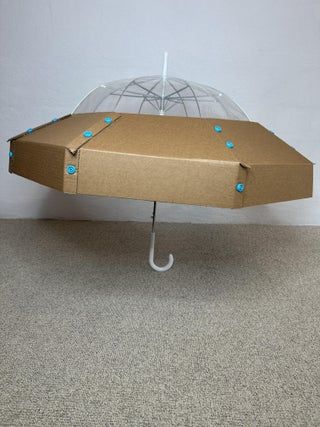 Ufo Umbrella Costume, Space Theme Dress Up, Diy Light Up Costume, Ufo Costume Diy, Diy Ufo Costume, Family Alien Halloween Costumes, Alien Spaceship Costume, Diy Ufo Flying Saucer, Space Costume Ideas