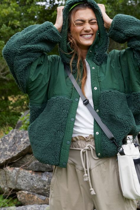 Hiking Outfits, Free People Activewear, Cozy Jacket, Mode Casual, Free People Jacket, Pine Green, Mein Style, Hiking Outfit, 여자 패션