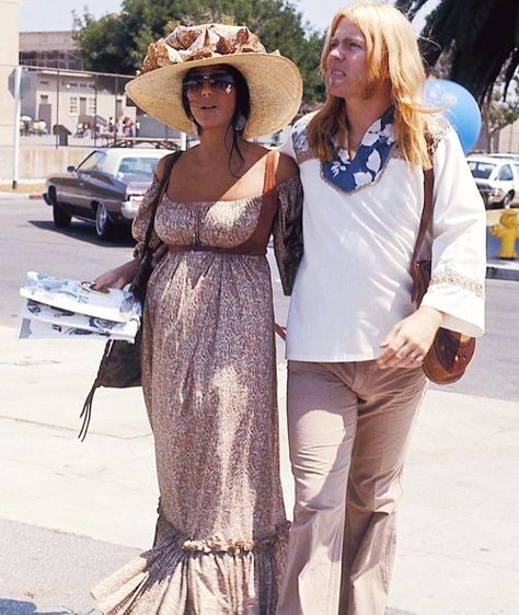 CurlyMikaLovesCher🦄#CherCrew on Twitter: "She should be pregnant all the time. 😂 She looks so cute. 😍… " Pregnant 70s Outfit, 70s Pregnant Fashion, Pregnant Hippie Outfits, 70s Pregnant, Cher Pregnant, Pregnant Hippie, Greg Allman, Cher Outfits, Gregg Allman