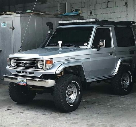 Land Cruiser 70 Series Modified, Dominar 400, Cars Modified, Land Cruiser 70 Series, Toyota 4x4, 4x4 Off Road, Toyota Trucks, Expedition Vehicle, Suzuki Swift