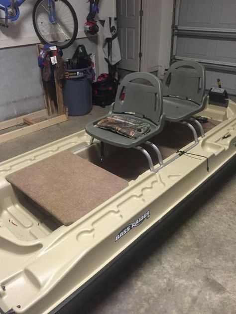 Pelican Boats, Jon Boat Project, Pond Boat, Boat Diy, Fishing Stuff, Boat Ideas, Boat Projects, Jon Boat, Bass Boat