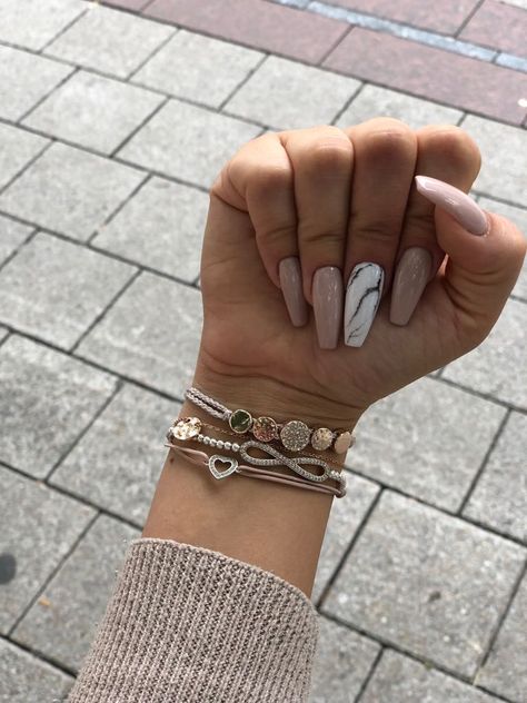 Nude Nails with Marmor Optik Nails Mramorové, Mramor Nail Designs, Mramor Nail, Nude Marble Nails, Marmor Nails, Ballerina Nails Designs, Nude Nail Designs, Stylish Nails Designs, Ombre Acrylic Nails