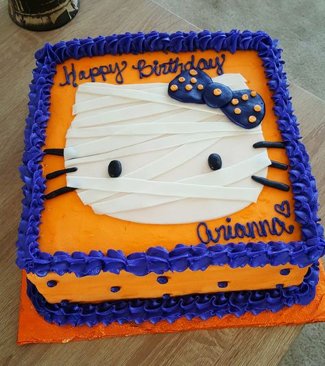 Hello Kitty Halloween Birthday Cake, Halloween Hello Kitty Cake, Hollow Kitty, Cake Hello Kitty, Monster Cakes, Princess Peach Party, Kitty Birthday Cake, Hello Kitty Theme Party, Spooky Cake