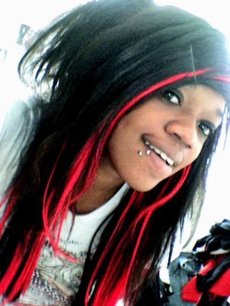 Black Scene Girl, Black Scene Kid, Scene Hairstyles, Black Scene, Black Alt, Emo Hairstyles, Afro Goth, Scene Core, Scene Girl