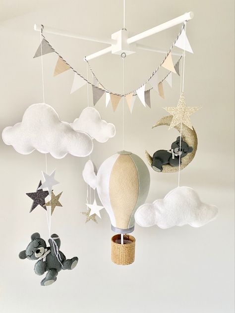 Hot Air Balloon Mobile, Teddy Bear Room Decor, Hot Air Balloon Nursery Theme, Teddy Bear Nursery Theme, Cloud Nursery Theme, Bear Nursery Theme, Baby Boy Teddy Bear, Toddler And Baby Room, Diy Hot Air Balloons