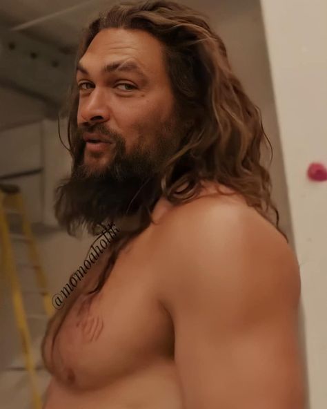 Momoaholik on Instagram: “#JASONMOMOA #prideofgypsies #aquaman #aquamanmovie #JusticeLeague #climbing #see #muscle #body #beautifulbody #sexymanbeast #beautifulman…” Jason Momoa Body, Jason Momoa Shirtless, Jason Momoa Aquaman, Muscle Body, Jason Momoa, Aquaman, Man Crush, Justice League, Climbing