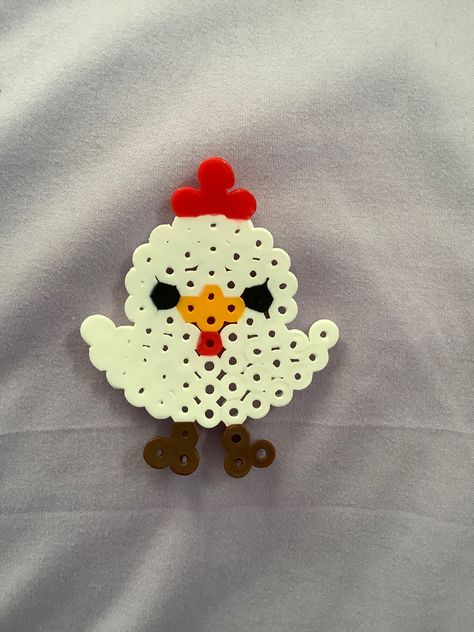 Animal Pearl Beads, Chicken Hama Beads, Circle Pearler Bead, Funny Perler Beads Ideas, Perler Beads Circle Patterns, Country Perler Bead Patterns, Chicken Perler Bead Patterns, Chicken Perler Beads, Melted Beads Ideas