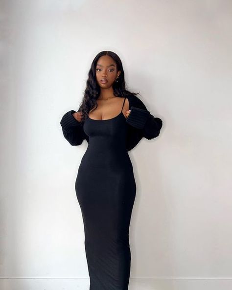 Black Women Dress, Cute Modest Outfits, Black Dress Outfits, Modest Fashion Outfits, Feminine Outfit, Dressy Outfits, Cute Simple Outfits, Lookbook Outfits, Modest Outfits