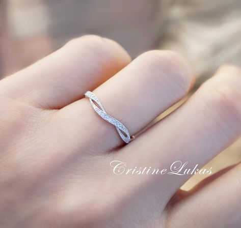 Twisted Infinity Engagement Band Ring With Clear CZ Stones - Etsy Indonesia Platinum Wedding Rings For Women, Daily Wear Gold Rings For Women, Platinum Rings Women, Rings Infinity, Women Engagement Rings, Simple Ring Design, Ring For Women Silver, Rings For Women Silver, Infinity Band Ring