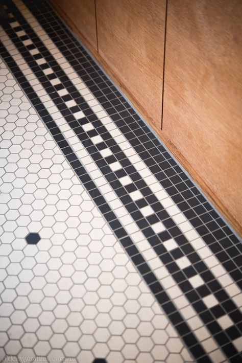 Rockefeller 20 Black and White Border – Olde English Tiles™ Bathroom Floor With Border, White Mosaic Bathroom, Penny Tile Bathroom Floor, English Tiles, Speakeasy Style, Hex Tiles, Black And White Border, Checkered Floor, Hexagon Floor