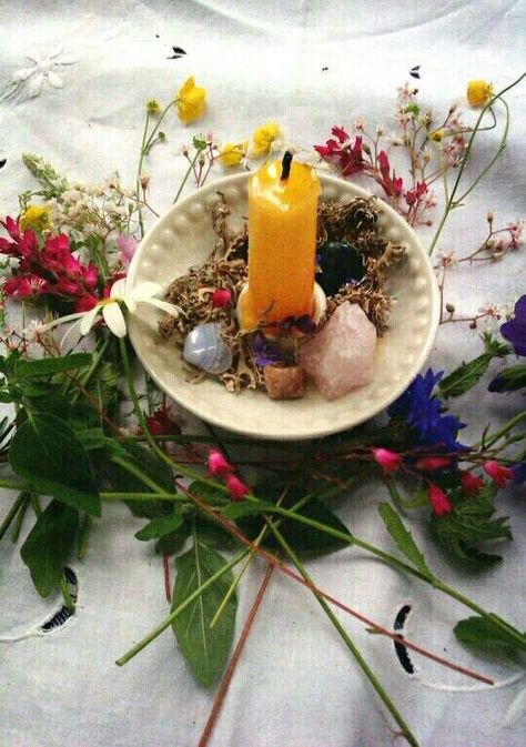 Spring Altar, Summer Solstice Party, Witchy Business, Solstice Party, Altar Ideas, Solstice Celebration, Adventure Ideas, Pagan Altar, Inner Power