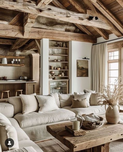 Southwest French Country, Rustic Home Decor Living Room Cozy, Rustic Modern House Decor, Unique Interior Design Creative, Tuscany Farmhouse, Country Chic Living Room, Rustic Living Rooms, Mountain Decoration, 70s Living Room Decor