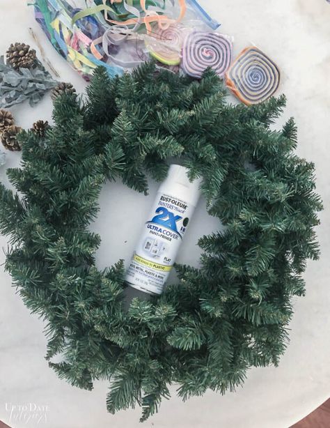 Old Wreath Makeover, Update Old Christmas Wreath, Evergreen Wreath Christmas, Decorate Wreaths For Christmas, White Christmas Wreaths Diy, Green Christmas Wreath Ideas, Flocked Wreath Decorating Ideas, Simple Wreath Ideas Christmas, Flocked Wreath Ideas