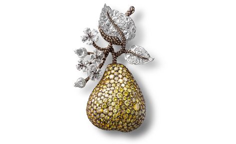 Carnet Pear Jewelry, Vegetable Jewelry, Autumn Chic, Brown Diamonds, Asian Jewelry, Fruit Jewelry, Pear Tree, Dresses Designer, Jewelry Designers