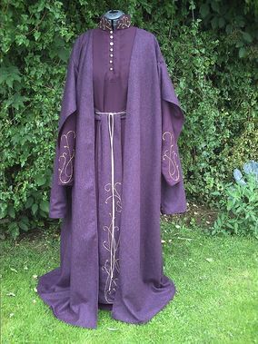 Urizen Costume Wizard Robes Aesthetic, Elven Robes, Elf Clothing, Elven Clothing, Wizard Robes, Gaun Abad Pertengahan, Elven Dress, Wizard Costume, Medieval Clothes