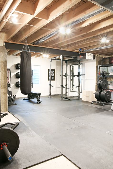 Organized Basement, Home Gyms Ideas Garage, Basement Workout Room, Basement Home Gym, Home Gym Basement, Basement Organization, Dream Home Gym, Home Gym Ideas, Workout Room Home