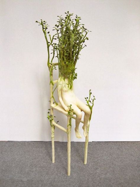 The sculptures of Ishibashi Yui Arte Grunge, 3d Studio, Sculpture Installation, Figurative Sculpture, Land Art, Japanese Artists, A Chair, Surreal Art, Art Sculpture