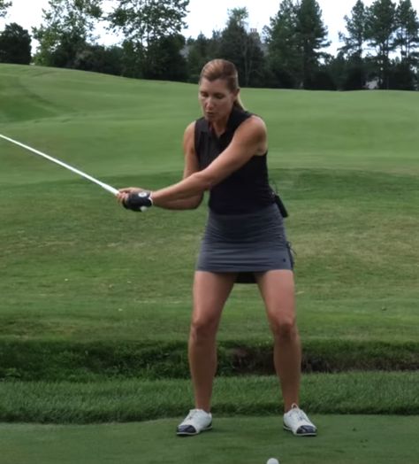 How To Golf Women, How To Golf, Golf For Beginners Woman, Golf Takeaway, Golf 101, Golfing Tips, Golf Girl, Golf Ladies, Golf Techniques