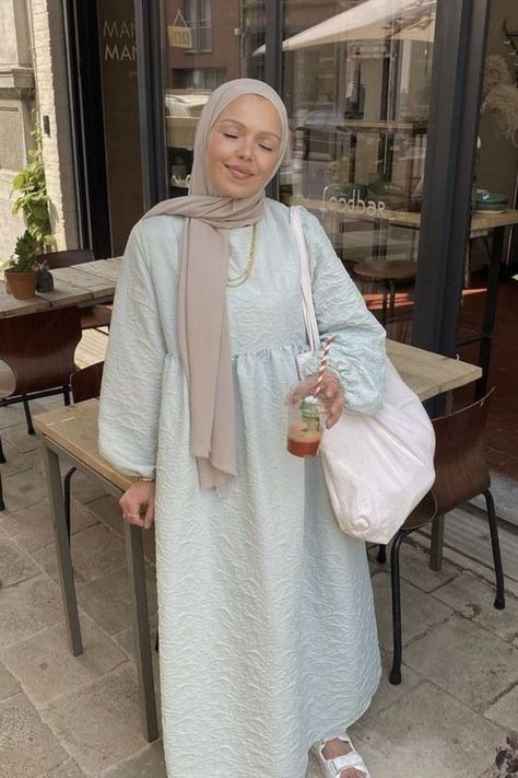 velo modest fashion | modest | hijabi | girl | fashion | ispirational | aesthetic Modest Hijab Outfits Summer, Hijabi Girl Fashion, Summer Hijab Look, Hijabi Dresses Casual, Hijab Summer Dress, Summer Hijab Outfits, Hijab Outfit Summer, Modest Outfits Muslim, Hijab Summer