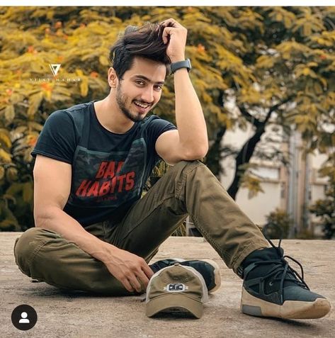 😍😘💞💟 Faisal Shaikh, Mens Photoshoot Poses, Smart Boy, Dear Crush, Cool Boy Image, Best Profile Pictures, How To Look Handsome, Boy Photography Poses