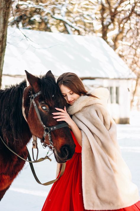 Photosession with horse Winter Horse Photoshoot Ideas, Winter Horse Photoshoot, Horse Photoshoot Ideas, Photoshoot Winter, Horse Photoshoot, Winter Horse, Winter Photo, Winter Dress, Horse Photography