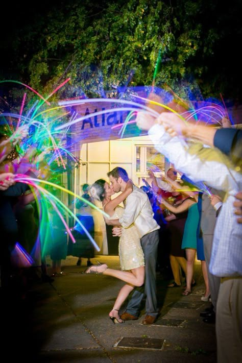 Wedding Exit Ideas, Glow Stick Wedding, Night Wedding Photos, Wedding Exit, Wedding Send Off, Sparkler Send Off, Wedding Exits, Boda Mexicana, Practical Wedding