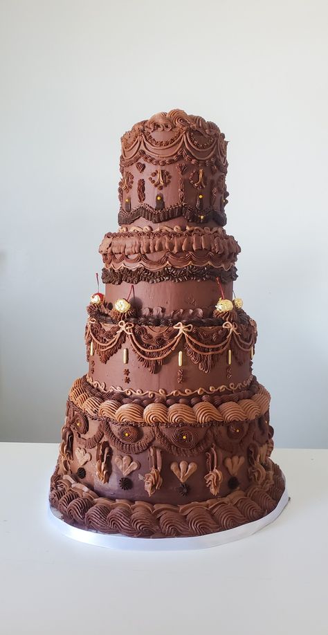 Tiered Lambeth Cake, Chocolate Tiered Cake, Chocolate Lambeth Cake, Lambeth Style Cakes, Lambeth Cake Wedding, Chocolate Vintage Cake, Victorian Style Cake, Wedding Chocolate Cake, Chocolate Cake Wedding