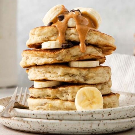 Fluffy, Gluten-Free Banana Pancakes - Meaningful Eats Gluten Free Banana Pancakes, Meaningful Eats, Pancakes Fluffy, Stomach Growling, Banana Pancakes Recipe, Pancake Toppings, Banana And Egg, Recipe Gluten Free, 3 Ingredient Recipes