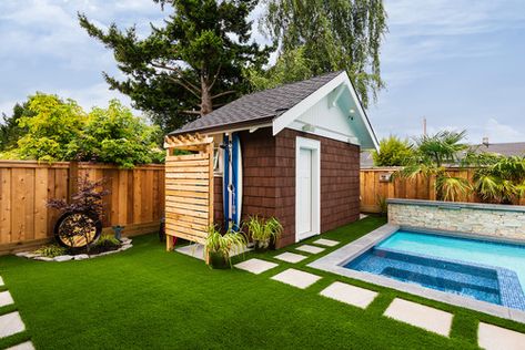 pool house with bathroom Mini Pool House Ideas, Pool House Ideas With Bathroom, Storage Building Pool House, Tiny House Poolhouse, Small Pool House With Bedroom, Outdoor Pool Room, Small Pool Cabana With Bathroom, Outside Pool Bathroom Ideas, Bathroom Shed Ideas