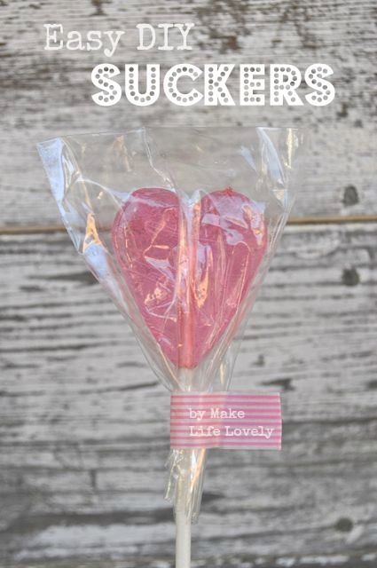 Diy Suckers, Homemade Suckers, How To Make Lollipops, Lollipops Diy, Homemade Lollipops, Diy Cake Pops, Hard Candy Recipes, Lollipop Recipe, Lollipop Mould