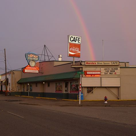 Favorite kareoke spot Tumblr, Haircut Selfie, Photo Hijab, Cute Hairstyle, Selfie Photo, Hijab Girl, Roof, Cafe, Rainbow