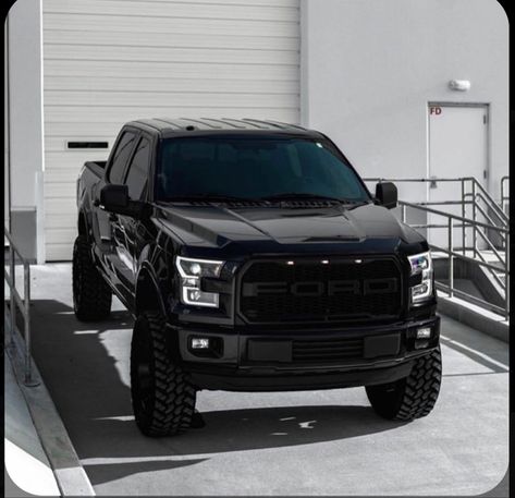 Ford F-250, Ford Trucks Black, Lifted Ford Trucks F250, Lifted Ford Trucks F150, F 150 Truck, Lifted Ford Truck, Xe Porsche, Diesel Trucks Ford, Бмв X6