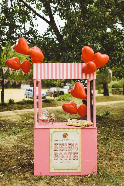 Kissing Booth Wedding, Wedding Kissing Booth, Kissing Booth Aesthetic, Kissing Booth Photoshoot, Valentines Flash, Valentines Minis, Homecoming Floats, Valentine's Day Party Games, Super Sweet 16