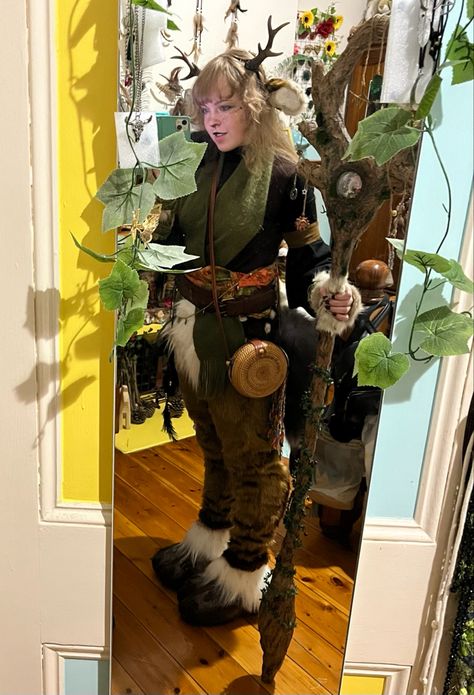 Satyr Cosplay Diy, Satyr Ren Faire, Faun Costume Diy, Saytr Cosplay Diy, Jackalope Cosplay, Jackalope Costume, Fae Aesthetic Clothes, Fawn Cosplay, Halloween Cosplay Ideas