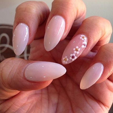 Nail Art For Beginners, Daisy Nails, Neutral Nails, Elegant Nails, Dream Nails, Pretty Acrylic Nails, Floral Nails, Short Acrylic Nails, Nail Arts