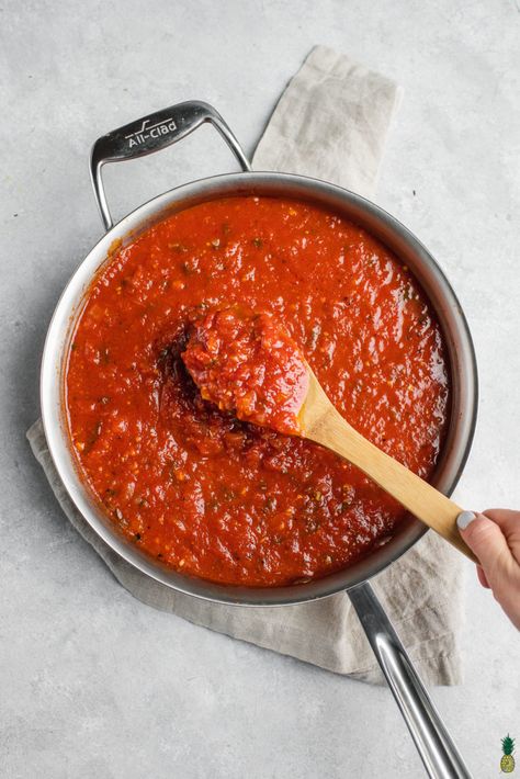 Best Homemade Marinara Sauce, Easy Homemade Marinara Sauce, Homemade Mozzarella Sticks, Homemade Marinara Sauce, Marinara Sauce Homemade, How To Peel Tomatoes, Vegan Italian, Homemade Tomato Sauce, Homemade Marinara