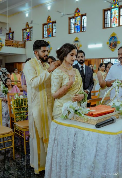 Best Kerala Christian Wedding Pics Kerala Christian Wedding, Christian Wedding Photography, Wedding Day Dresses, Christian Bride, Photography Essentials, Christian Couples, Wedding Planning Decor, Catholic Wedding, Christian Wedding