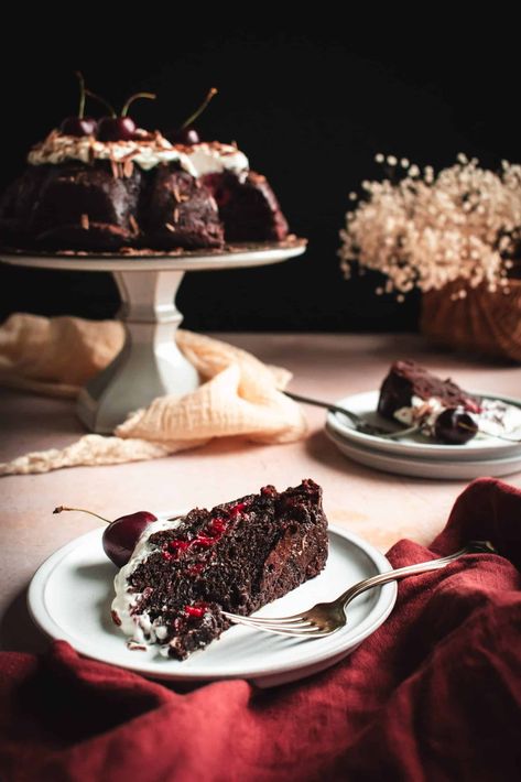 Black Forest Bundt Cake Recipe, Black Forest Bundt Cake, Chocolate Cherry Bundt Cake, Bundt Cake Chocolate, Cherry Bundt Cake, Black Forest Cherry Cake, Cherry Filling, Chocolate Bundt Cake, Black Forest Cake