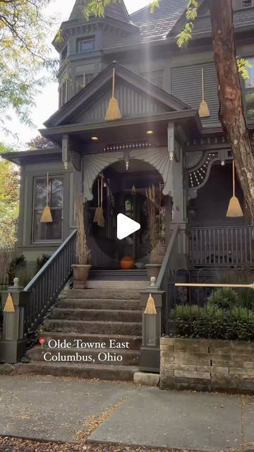 Victorian Architecture on Instagram: "What do you think of this beautiful Victorian? This is the home of @ajsoseby located in Columbus, OH. Follow @victorian_architecture for more beautiful Victorian houses like this one.  Video credit 📸: @sixvintagerugs   #victorian #victorianera #victorianarchitecture #victorianhouse #victorianrenovation #victorians #victorianstyle #victorianhome #victorianhouses #oldhouse #oldhouses #oldmansion #victorianmansion #victorianterrace #oldhouselove #secondempire #oldarchitecture #houseportrait #archi_ologie #historichomes #victorianinterior #victoriandesign #queenanne #oldhousecharm #victoriancottage #housesofinstagram #historichouses" Afro Victorian, Federal Style House Interior, Victorian Homes Aesthetic, Southern Victorian Homes, Victorian Homes Exterior Colors, Black Victorian House, Old Victorian Homes Interior, Appalachian Horror, Folk Victorian House