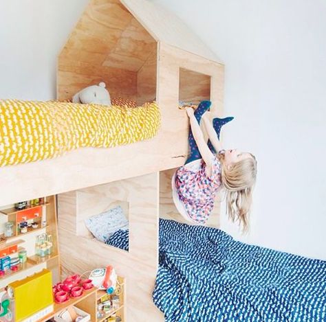 ; L Shaped Bunk Beds, Mommo Design, Modern Bunk Beds, Loft Beds, Space Bedding, Kids Room Inspiration, Shared Room, Kids Bunk Beds, Boy Decor